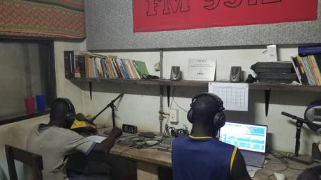 Radio station resumes work after repair of the tower