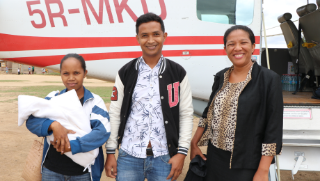 Veromiantra, Tahiana and Marguerite in front of MAF plane in Mandritsara