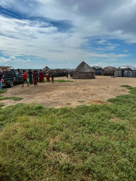 Community of Sabare ~Photo credit: Sam Baguma