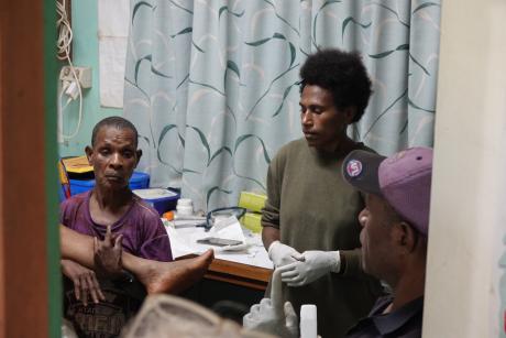 Sini Nema attending to Babra in the delivery room